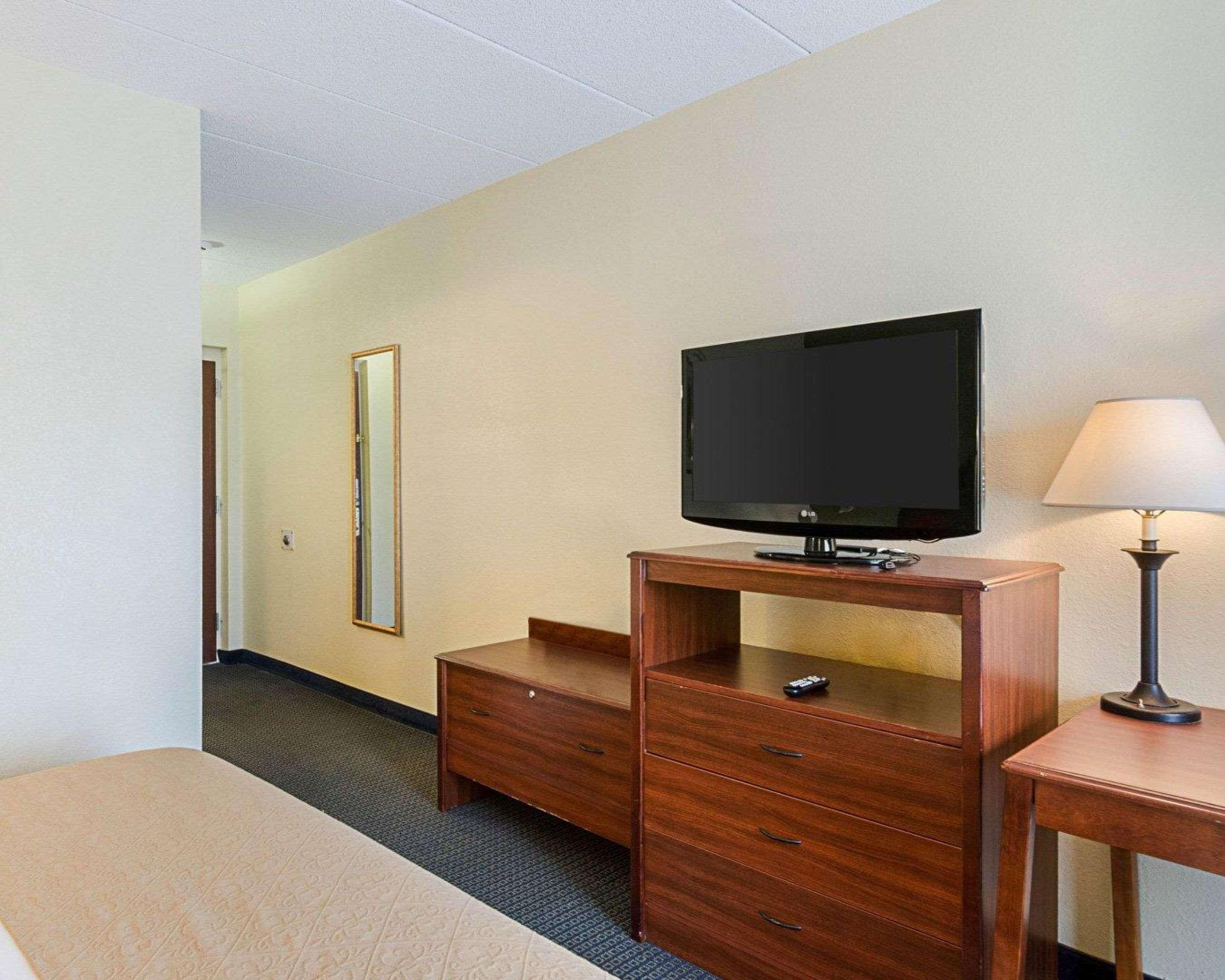 Quality Inn & Suites Worcester Exteriér fotografie