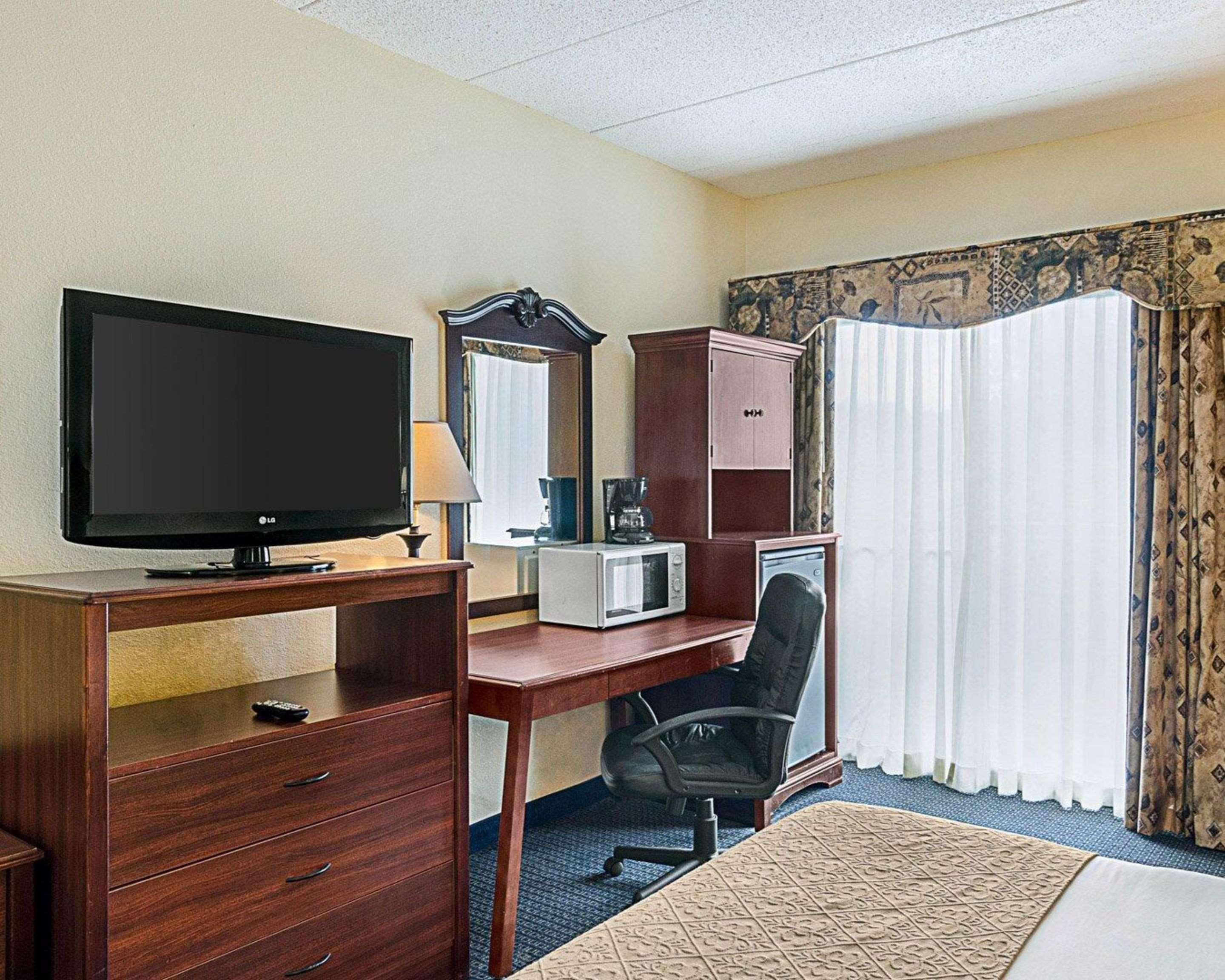 Quality Inn & Suites Worcester Exteriér fotografie