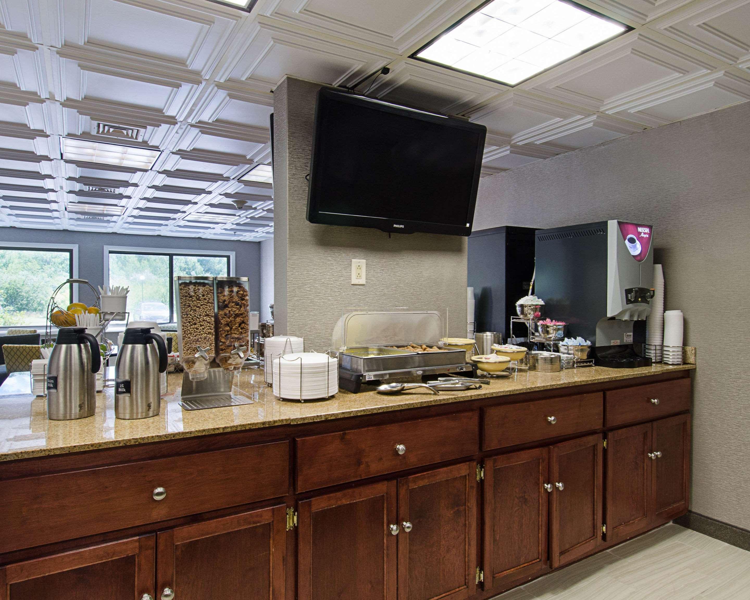 Quality Inn & Suites Worcester Exteriér fotografie