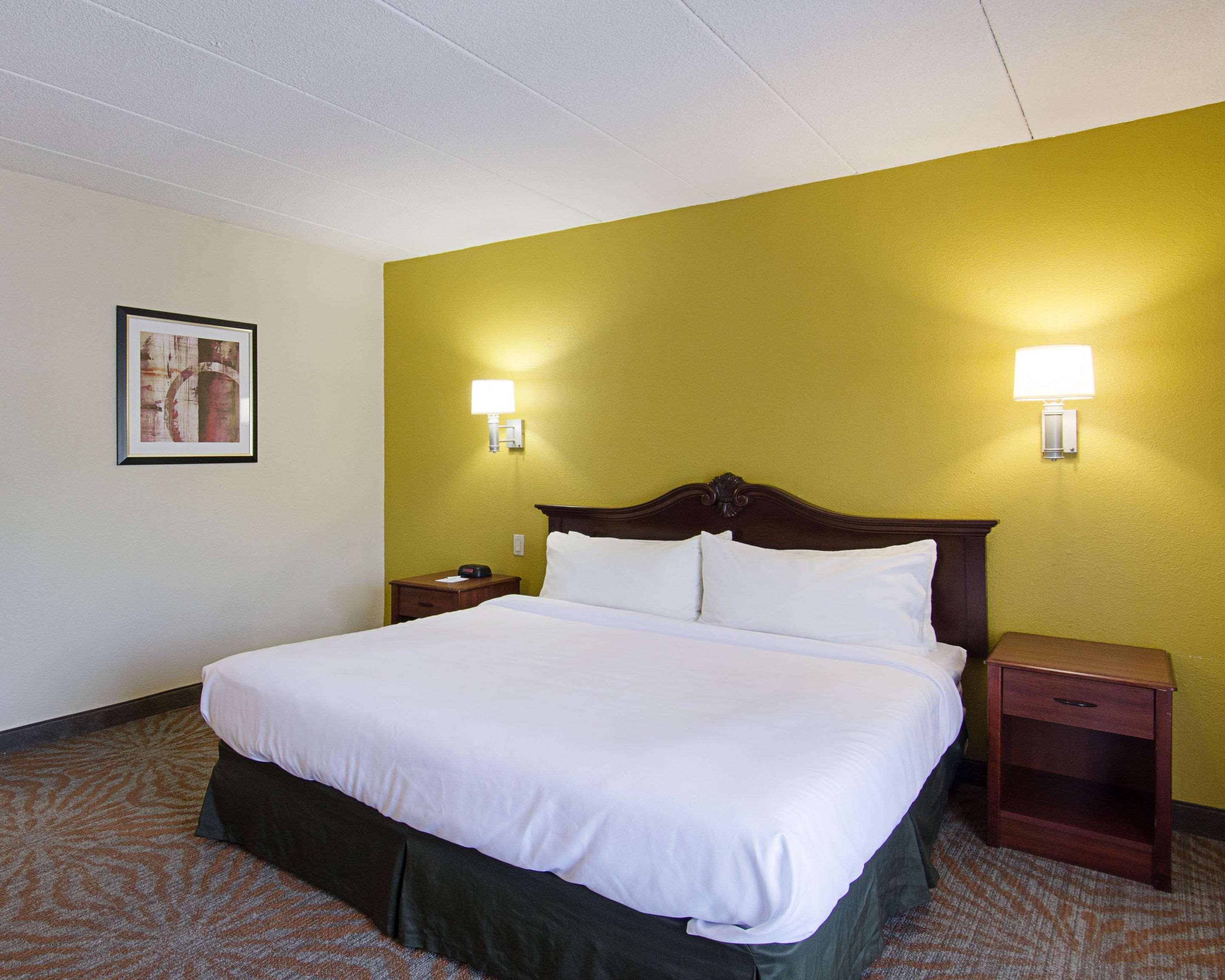 Quality Inn & Suites Worcester Exteriér fotografie