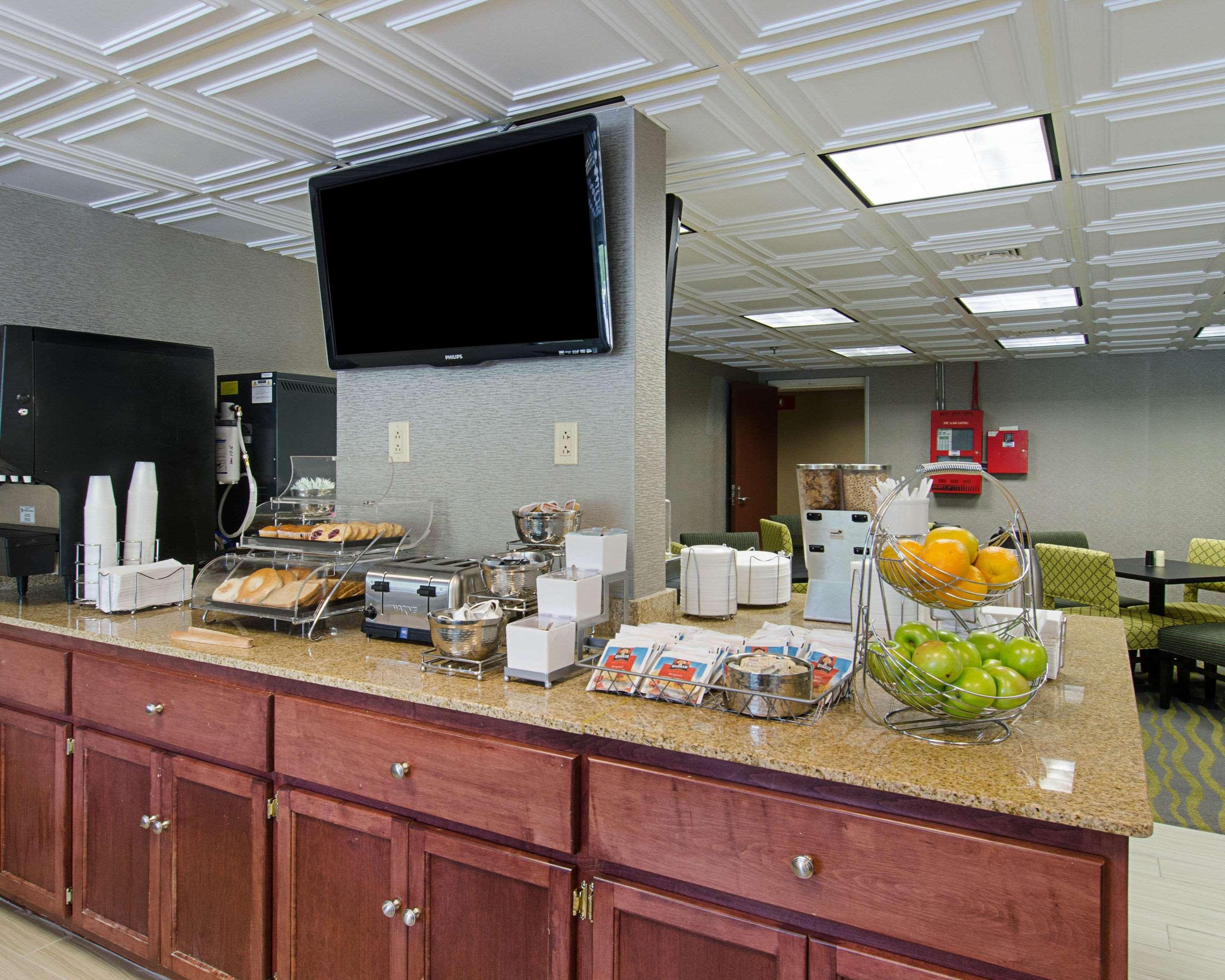Quality Inn & Suites Worcester Exteriér fotografie