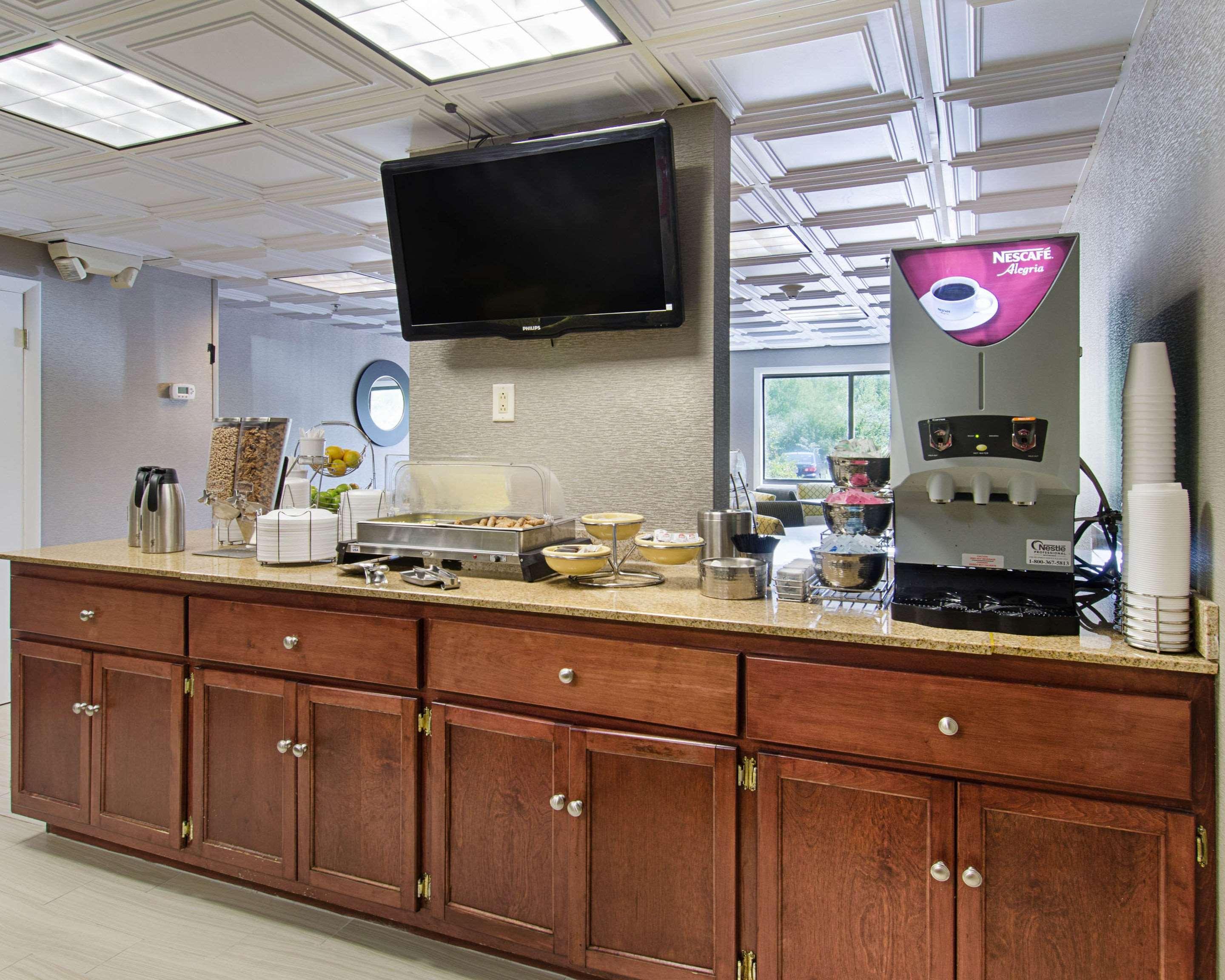 Quality Inn & Suites Worcester Exteriér fotografie