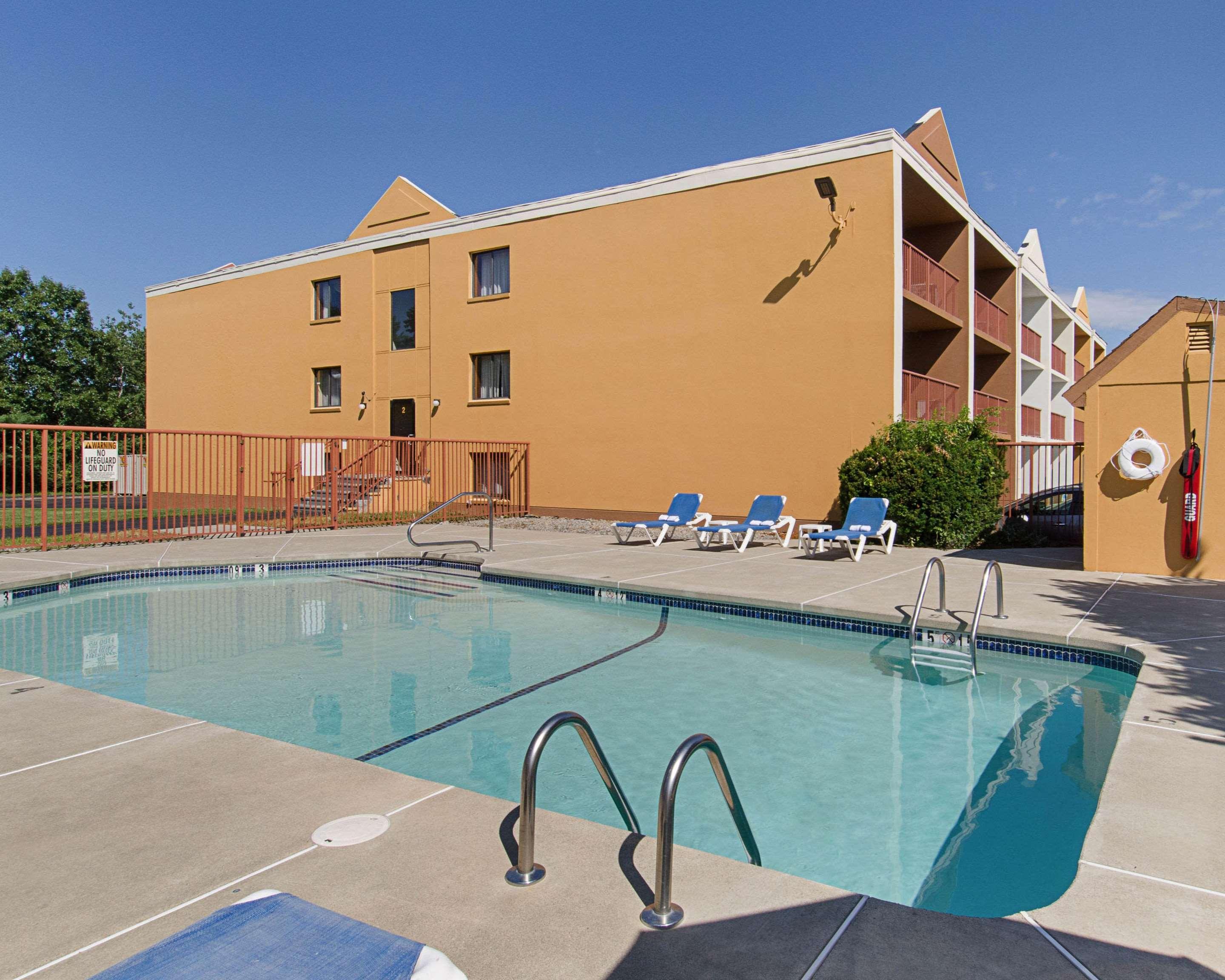 Quality Inn & Suites Worcester Exteriér fotografie