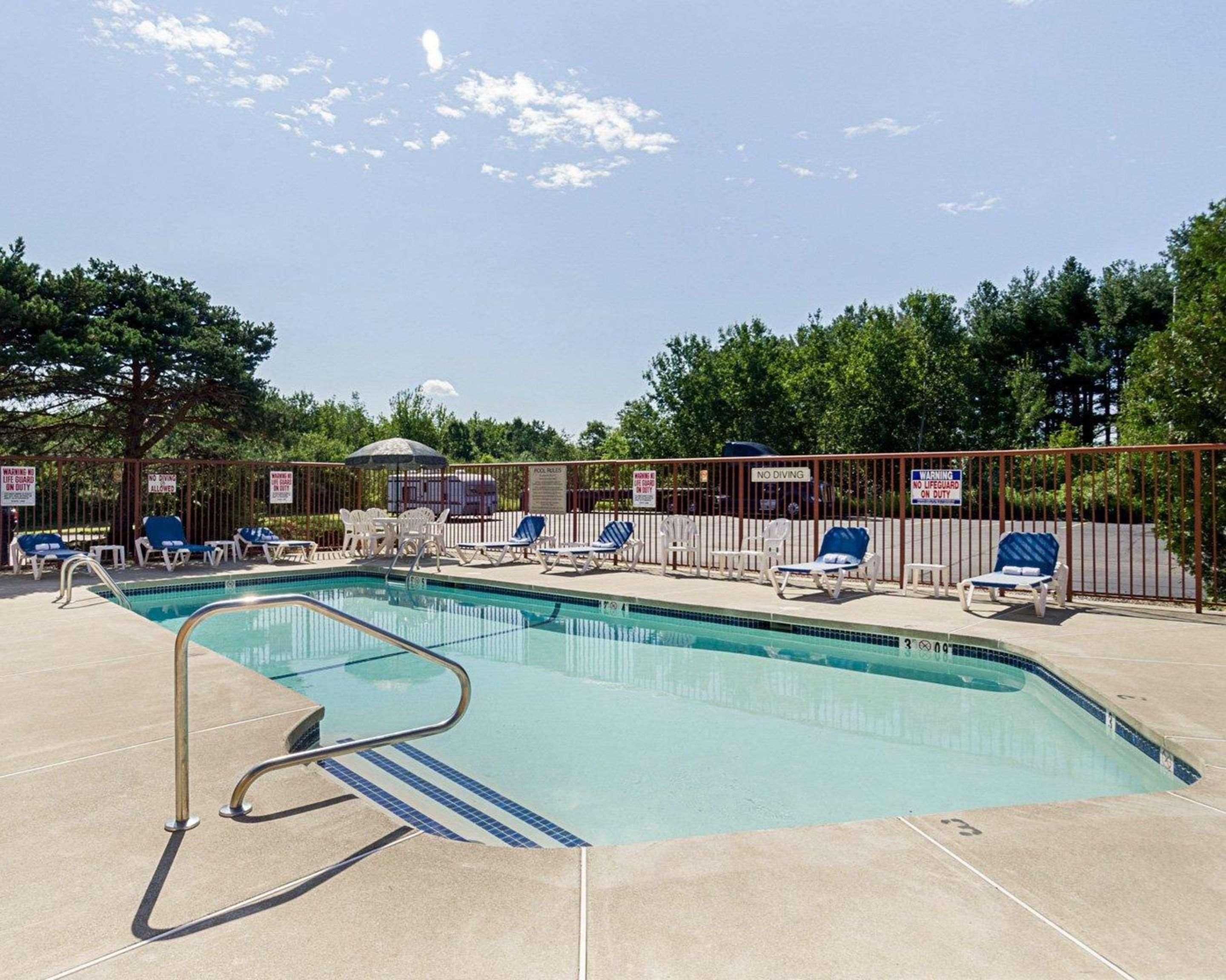 Quality Inn & Suites Worcester Exteriér fotografie